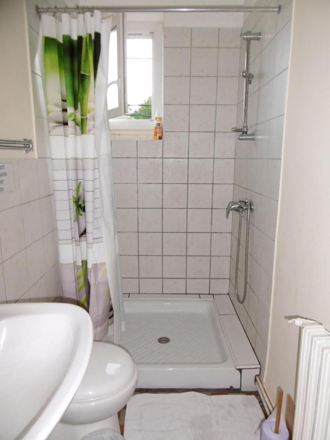 Pour 3 Personnes A Sarlat